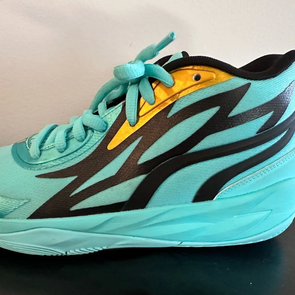 Puma Melo Ball MB.02 Honeycomb Size 7